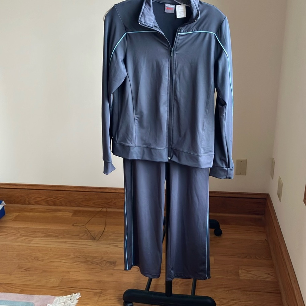 PROSPIRIT Gray Track Suit with Blue Accents